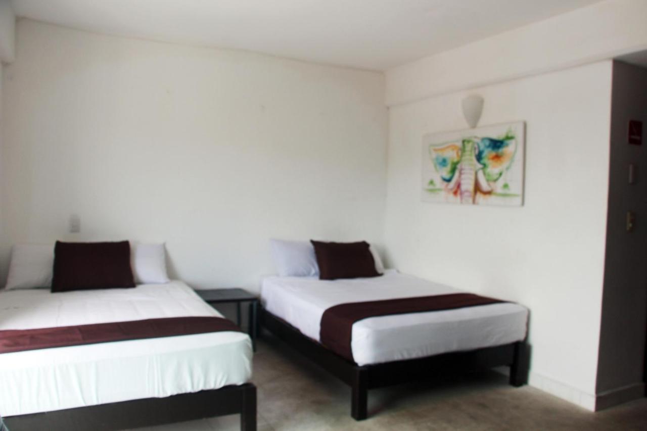 Hotel & Hostal Casa De Luz كانكون المظهر الخارجي الصورة