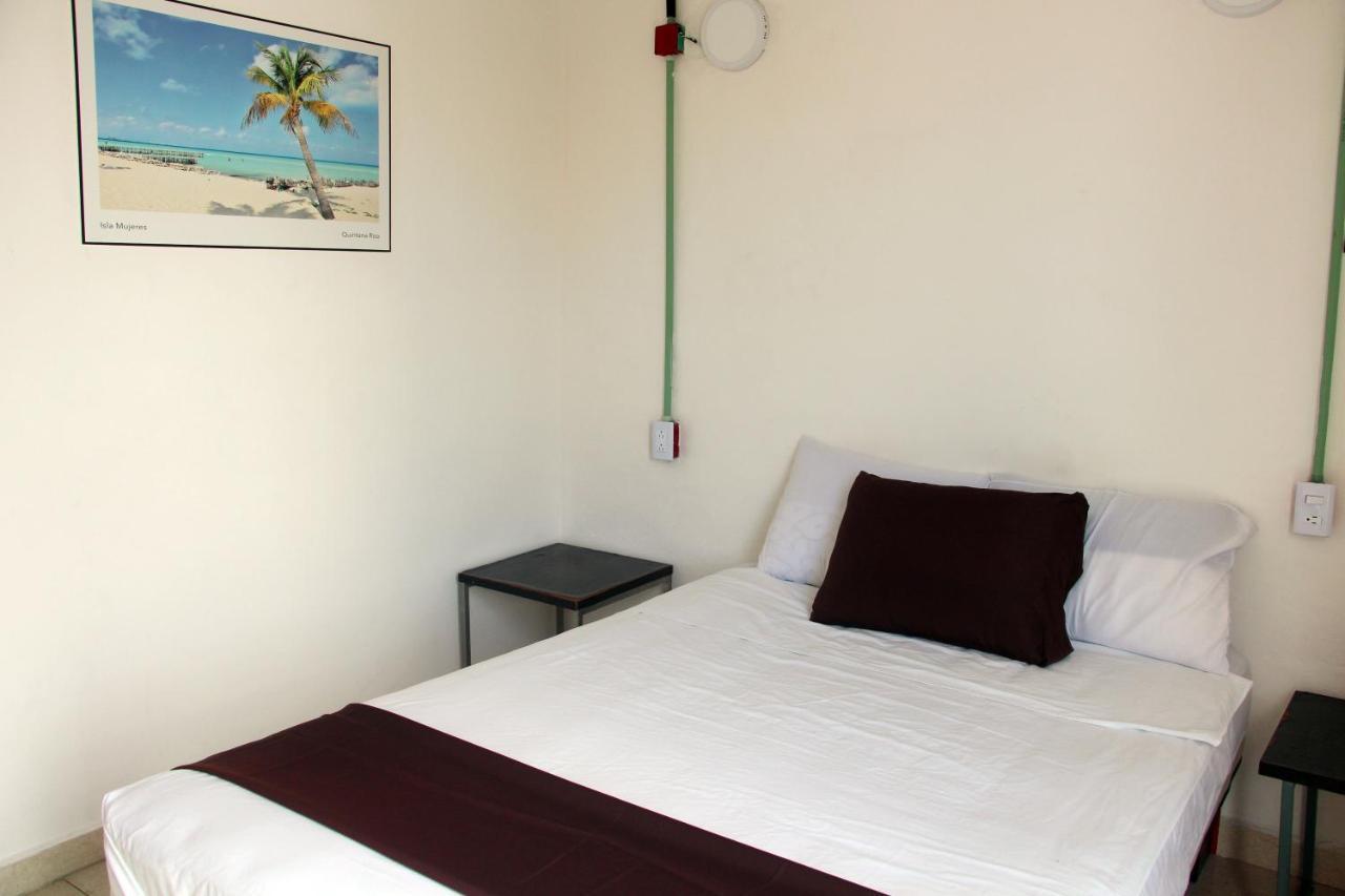 Hotel & Hostal Casa De Luz كانكون المظهر الخارجي الصورة